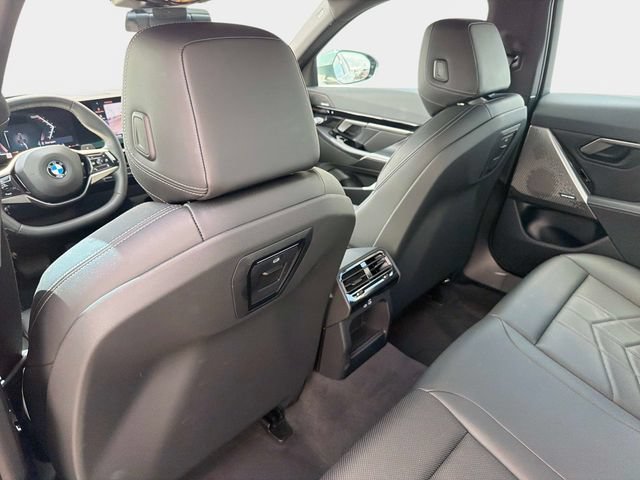 Used 2026 BMW 530i RWD image 13