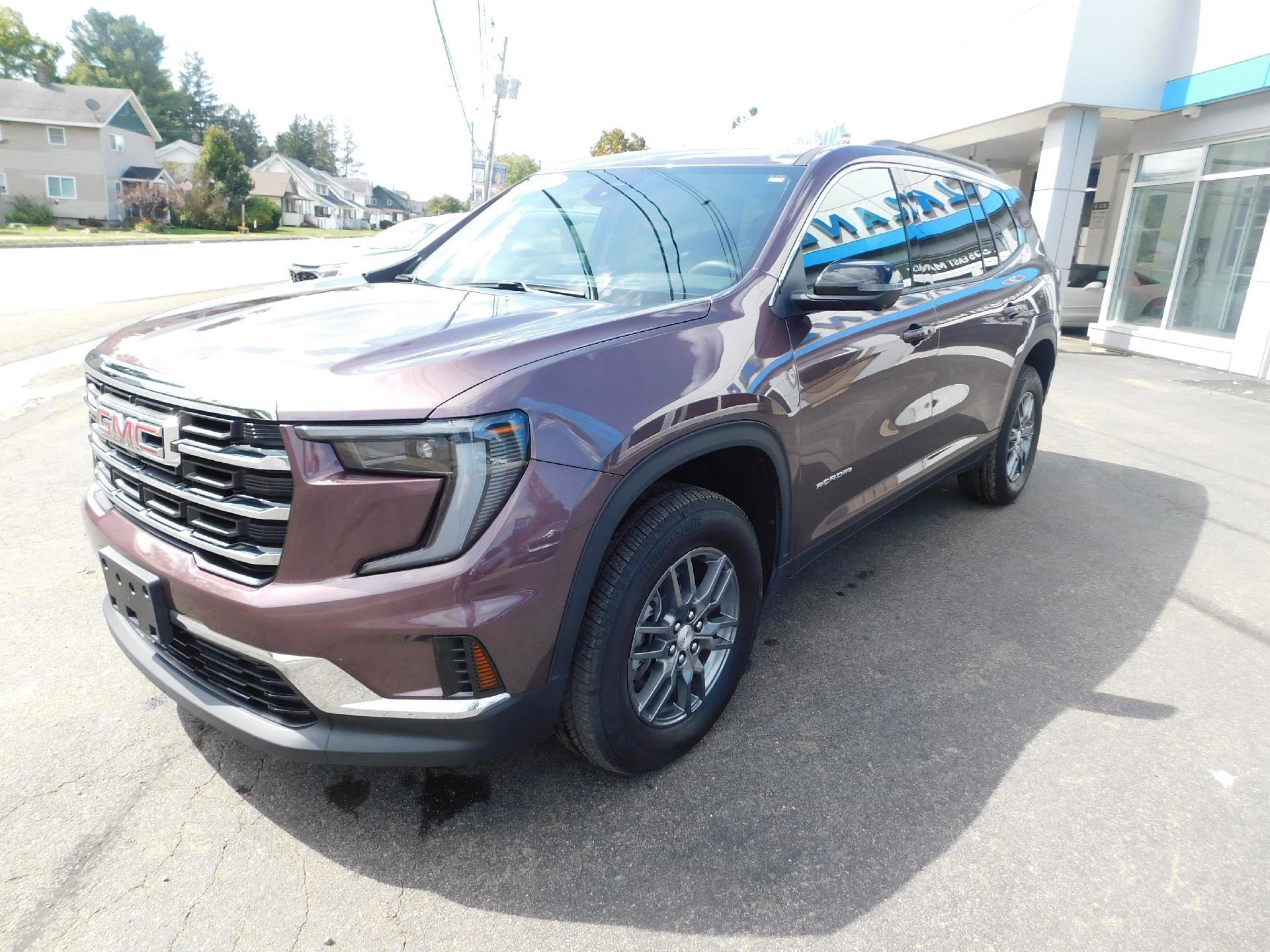 Used 2025 GMC Acadia Elevation
