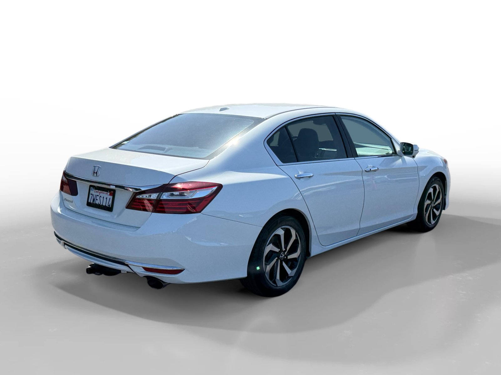 Used 2017 Honda Accord EX-L image 5
