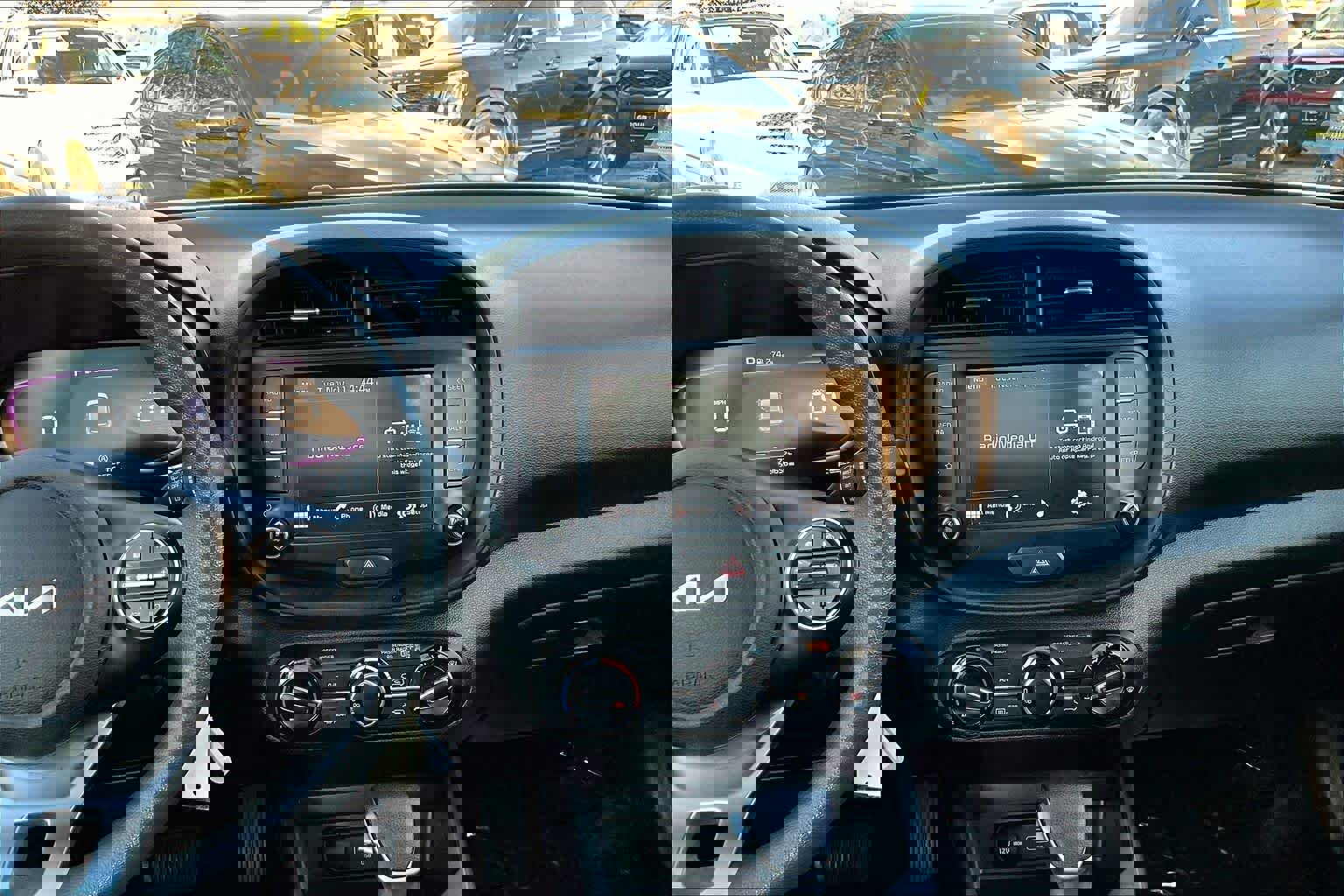 Used 2023 Kia Soul LX image 6