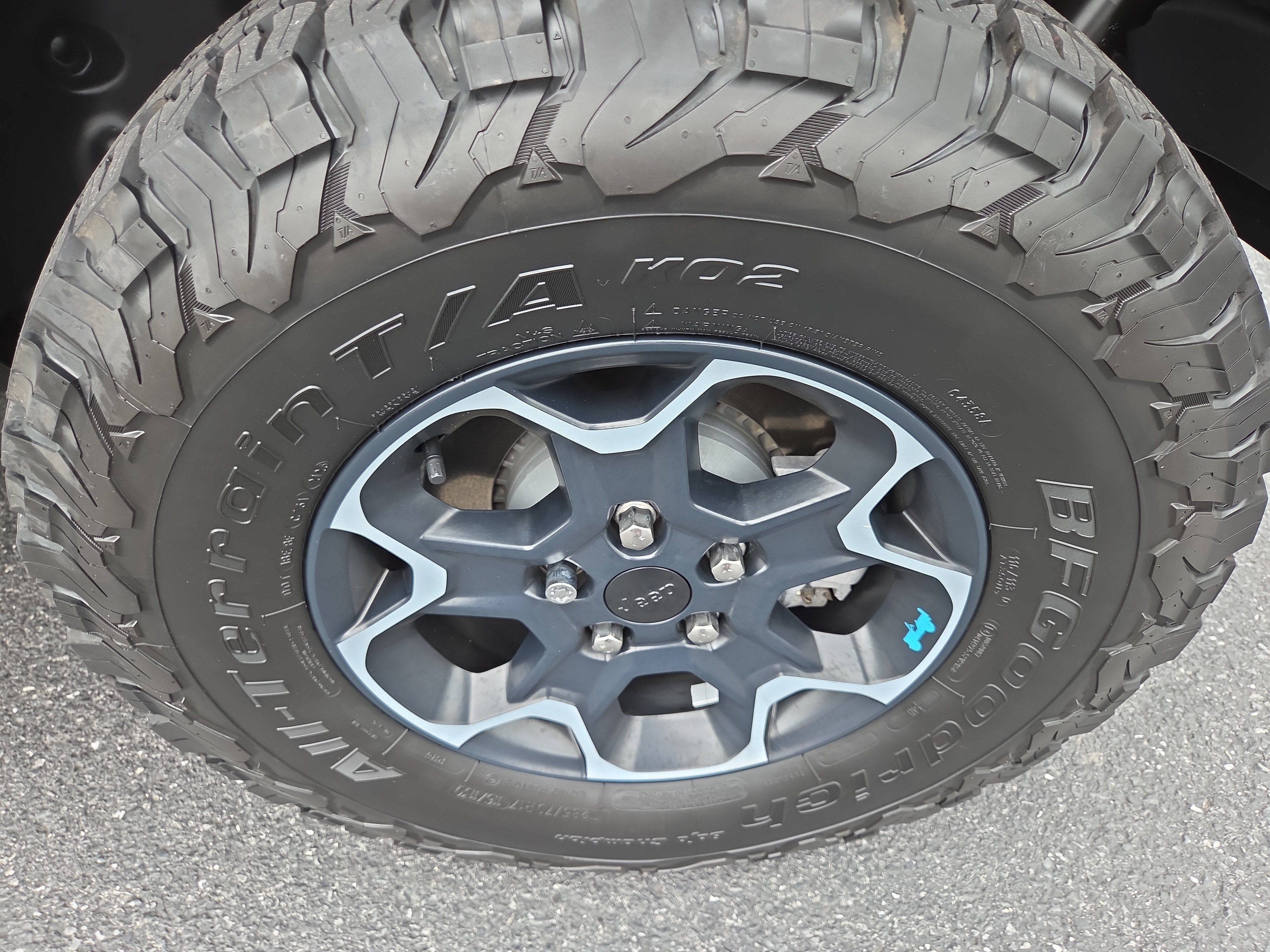 Certified 2023 Jeep Wrangler Unlimited Rubicon 4xe w/ Cold Weather Group AWD/4WD image 12