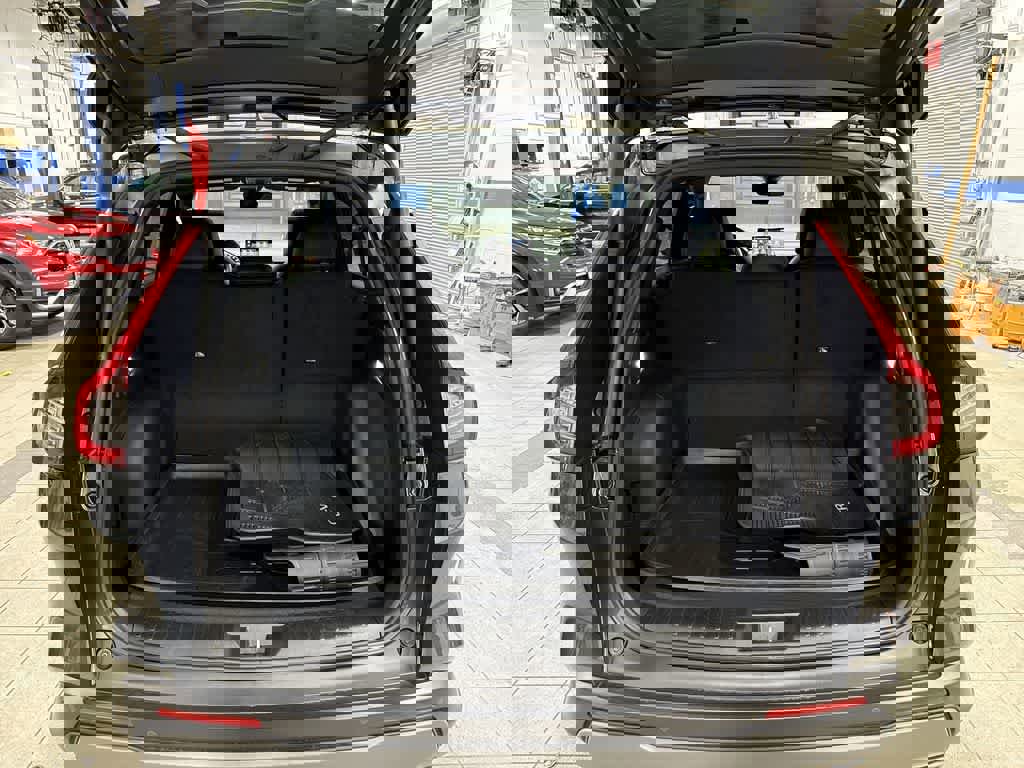 Used 2025 Honda CR-V Sport-L image 11