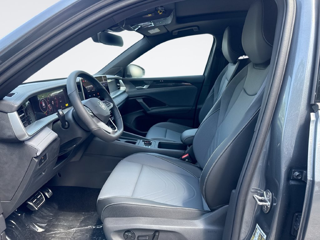 New 2026 Volkswagen Tiguan SE R-Line AWD/4WD image 13