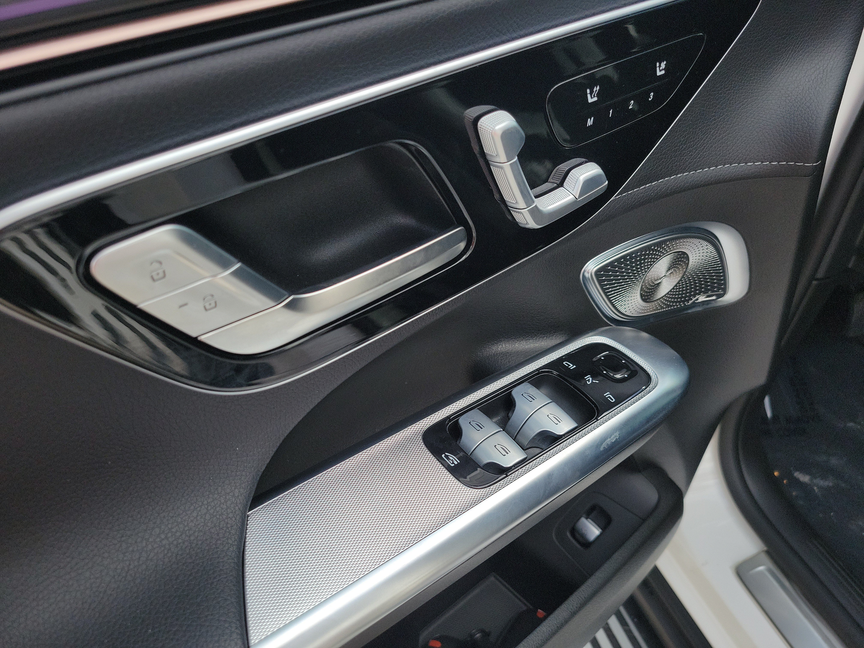Certified 2023 Mercedes-Benz EQE 500 4MATIC SUV image 17