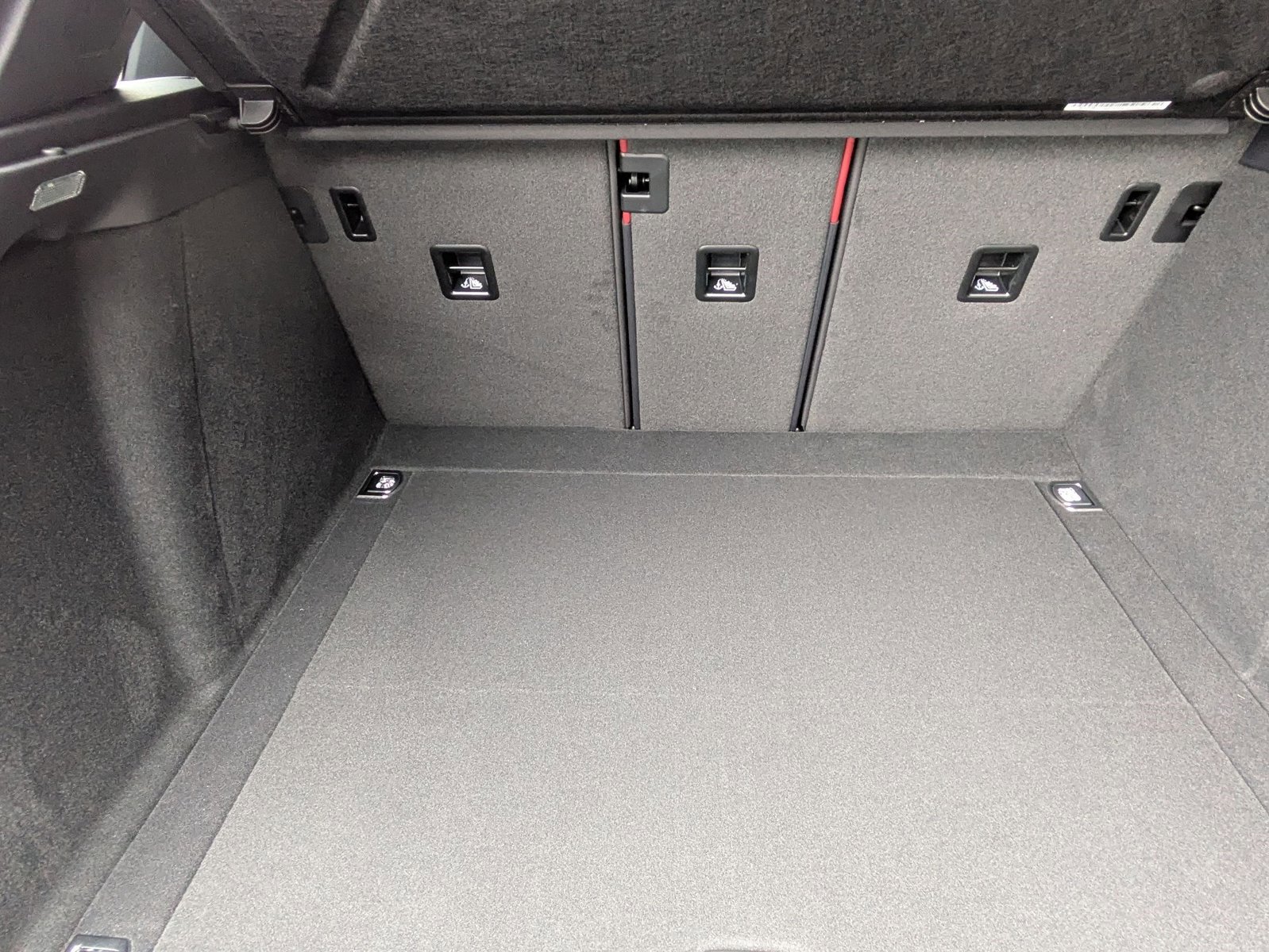 New 2026 Porsche Macan S image 23