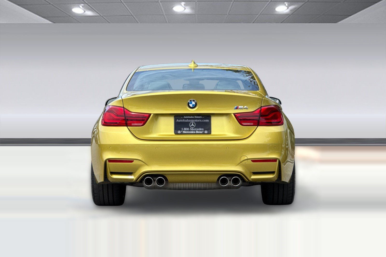 Used 2018 BMW M4 Coupe RWD image 10
