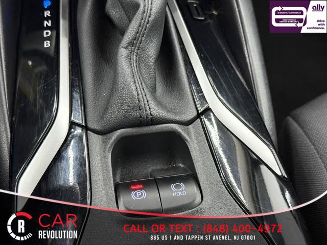 Used 2022 Toyota Corolla LE image 32