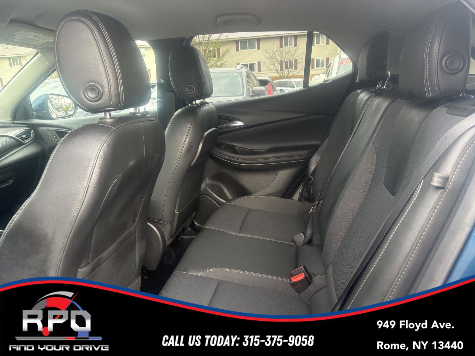 Used 2021 Buick Encore GX Preferred w/ Cold Weather Comfort Package AWD/4WD image 28