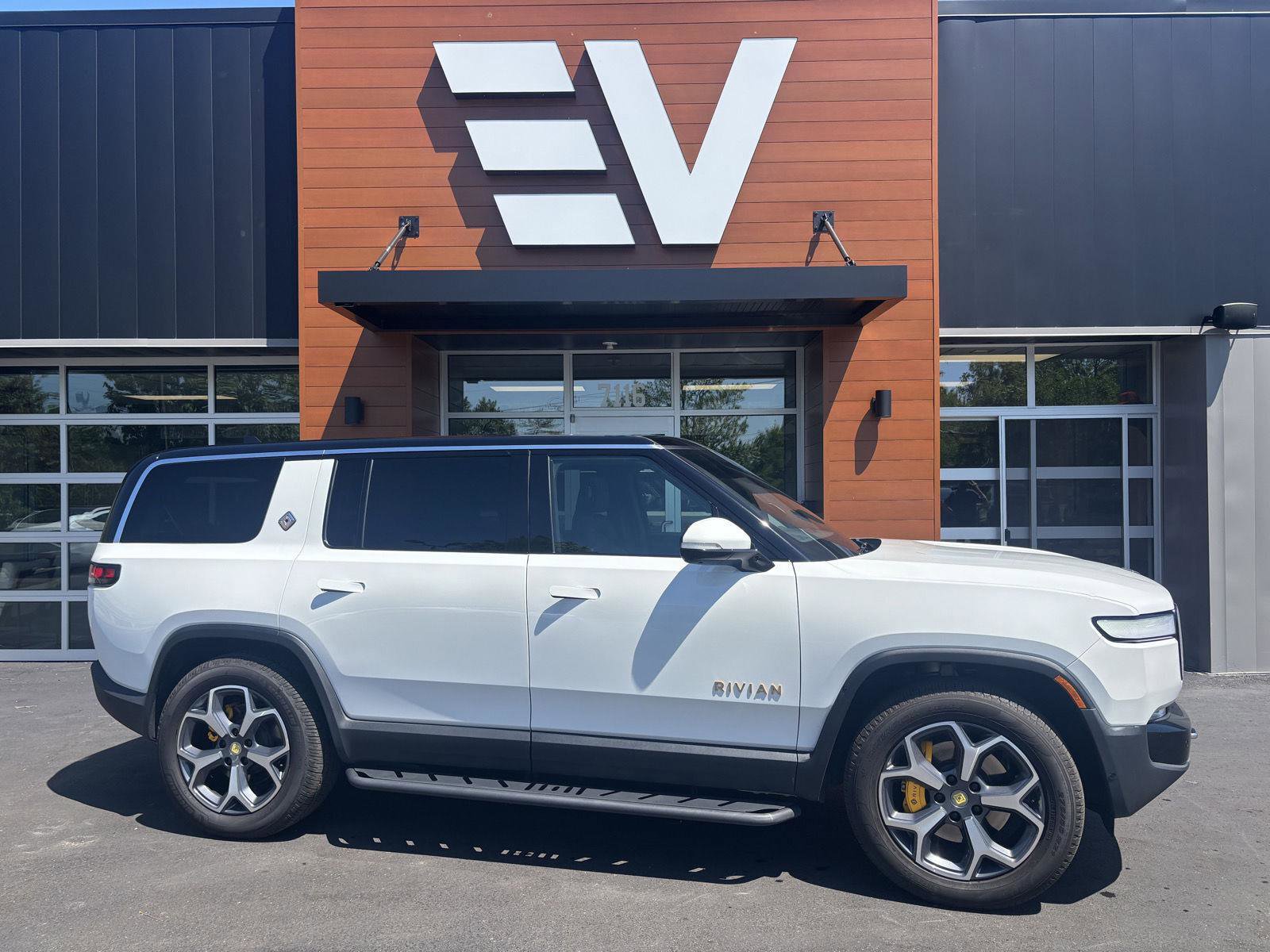 Used 2023 Rivian R1S Adventure