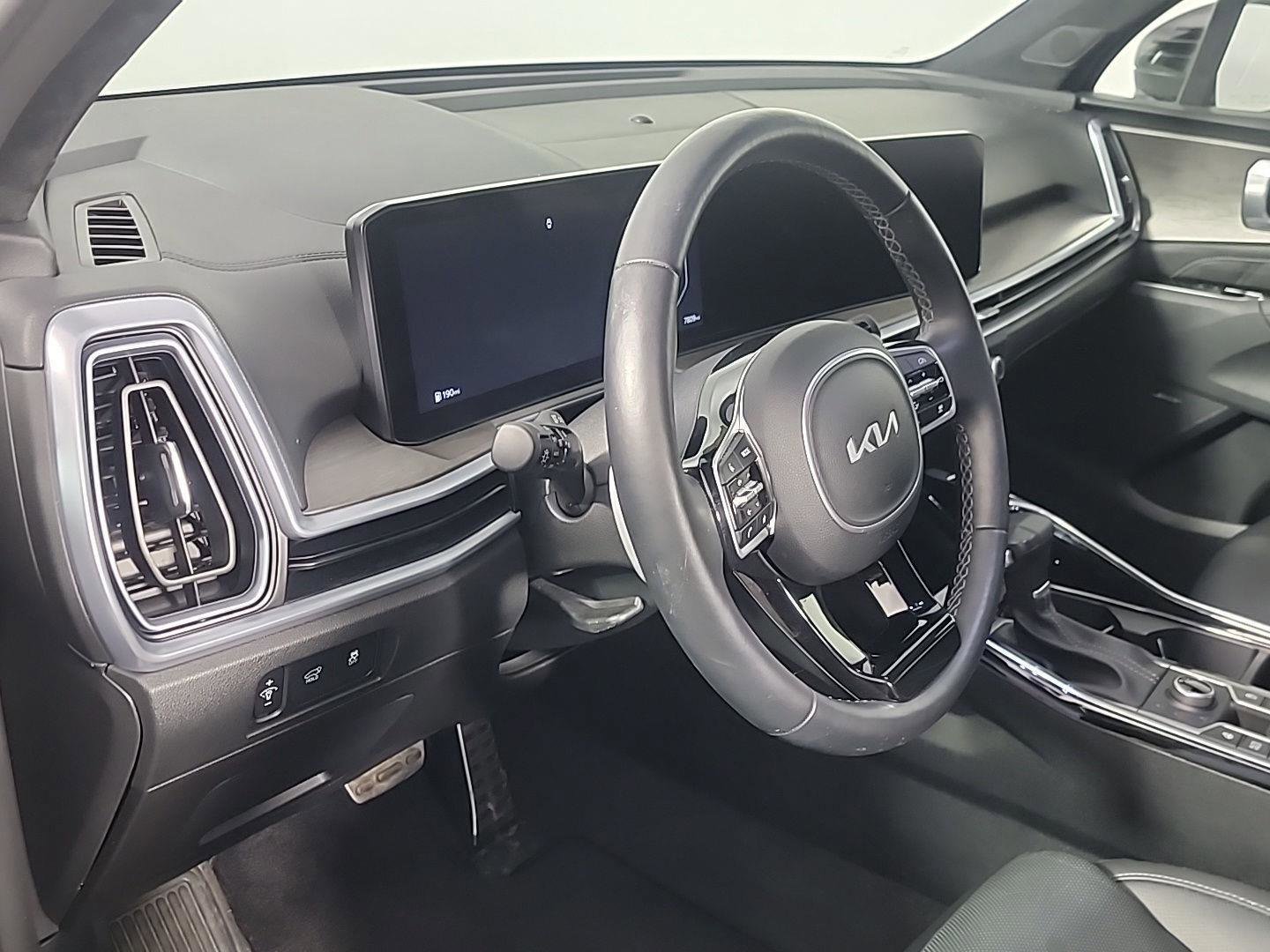 Used 2024 Kia Sorento SX Prestige image 17