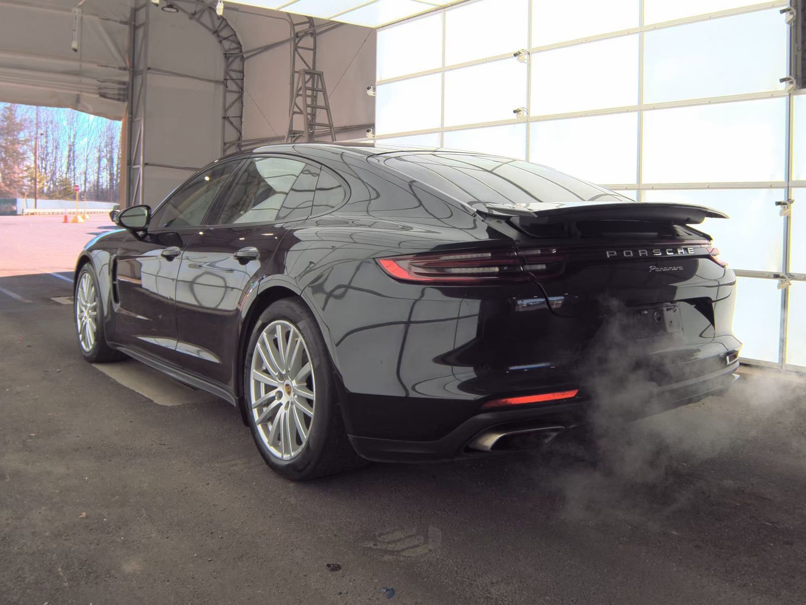 Used 2018 Porsche Panamera 4 image 7