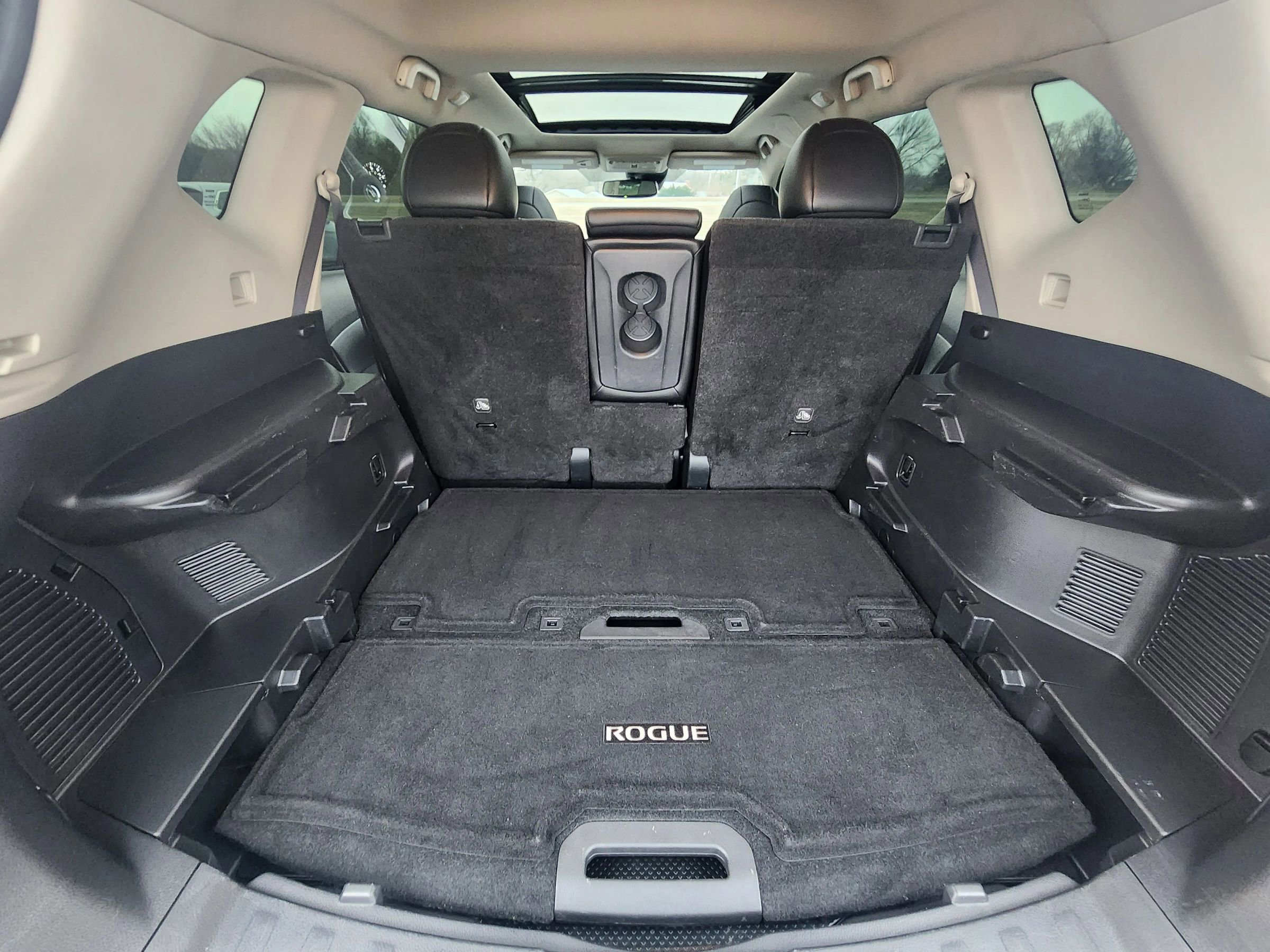 Used 2018 Nissan Rogue SL w/ Premium Package image 25