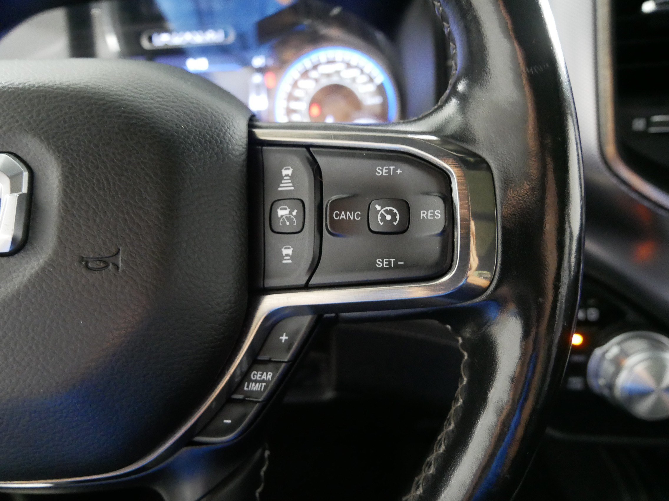 Used 2019 RAM 1500 Limited AWD/4WD image 28