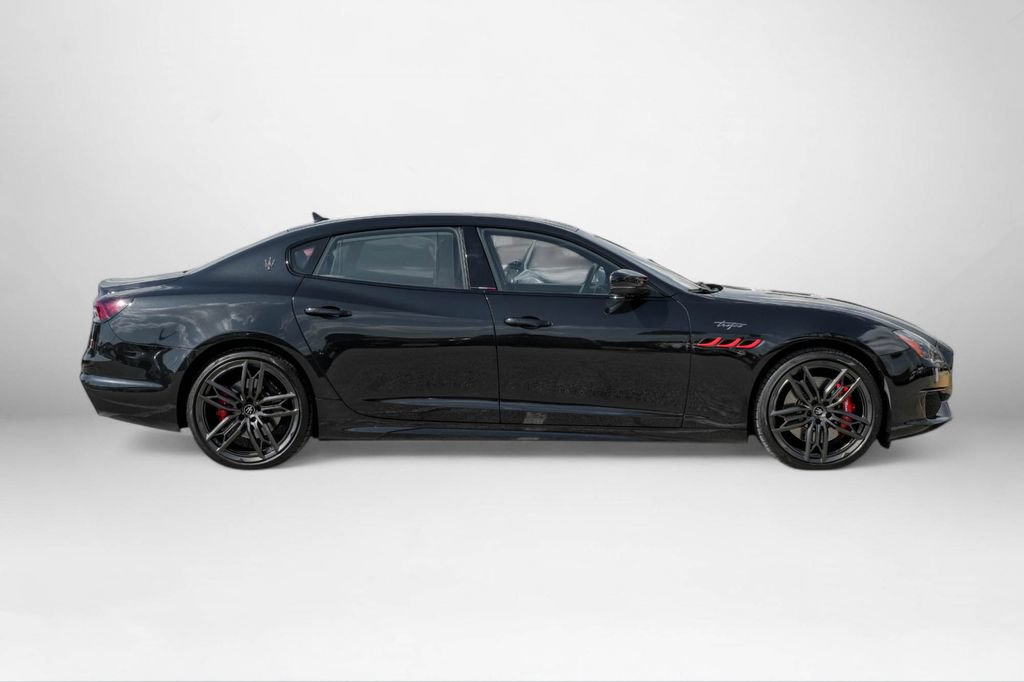 Used 2022 Maserati Quattroporte Trofeo RWD image 5