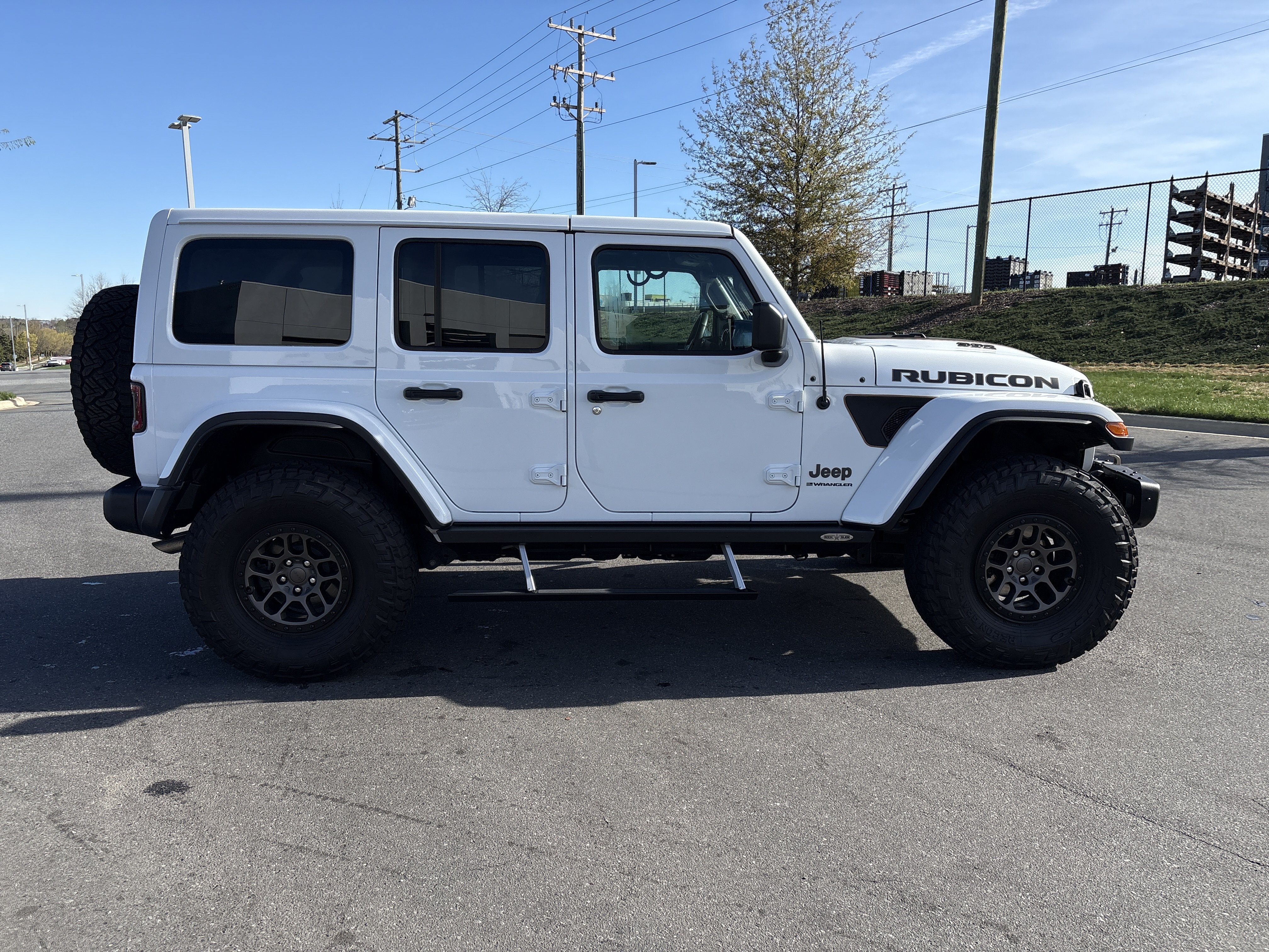 Used 2023 Jeep Wrangler Unlimited Rubicon 392 w/ Xtreme Recon 35" Tire Package AWD/4WD image 10