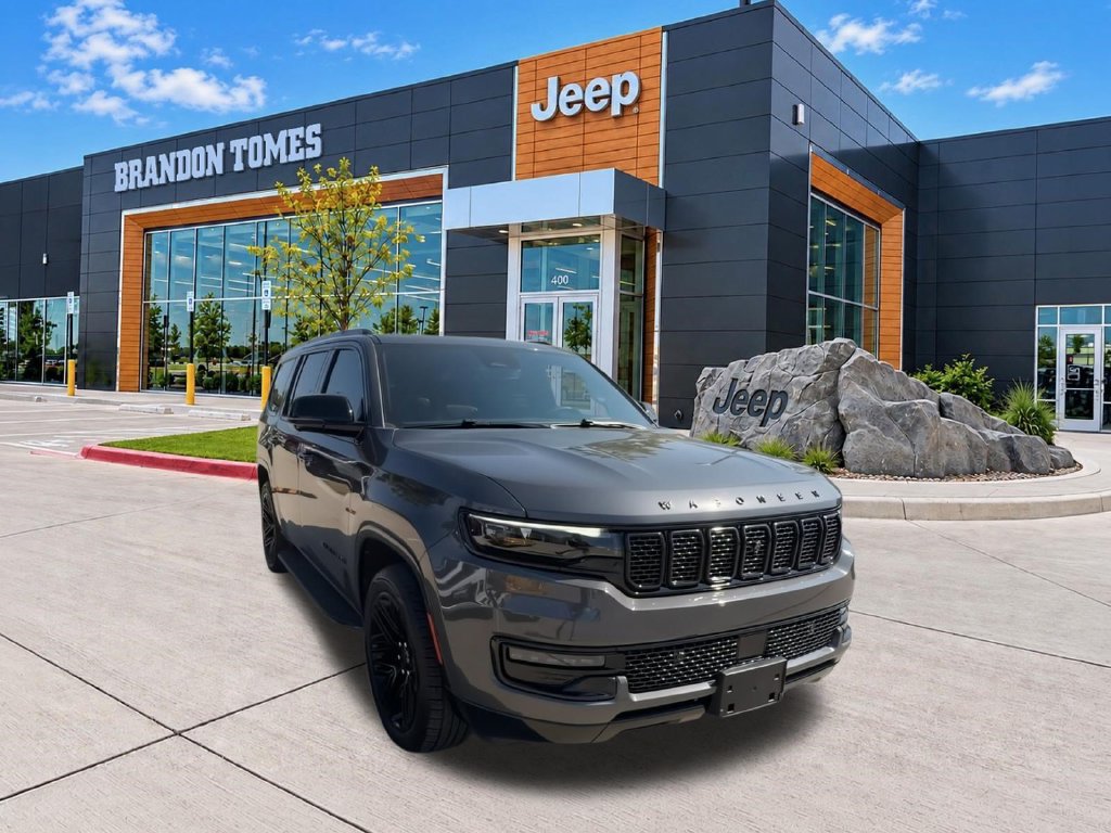 Used 2023 Jeep Wagoneer Series II RWD image 2