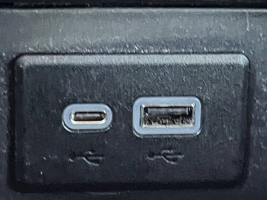 Used 2023 Buick Envision Essence w/ Sport Touring Package image 6