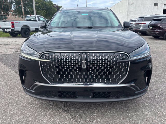 New 2026 Lincoln Aviator AWD image 2