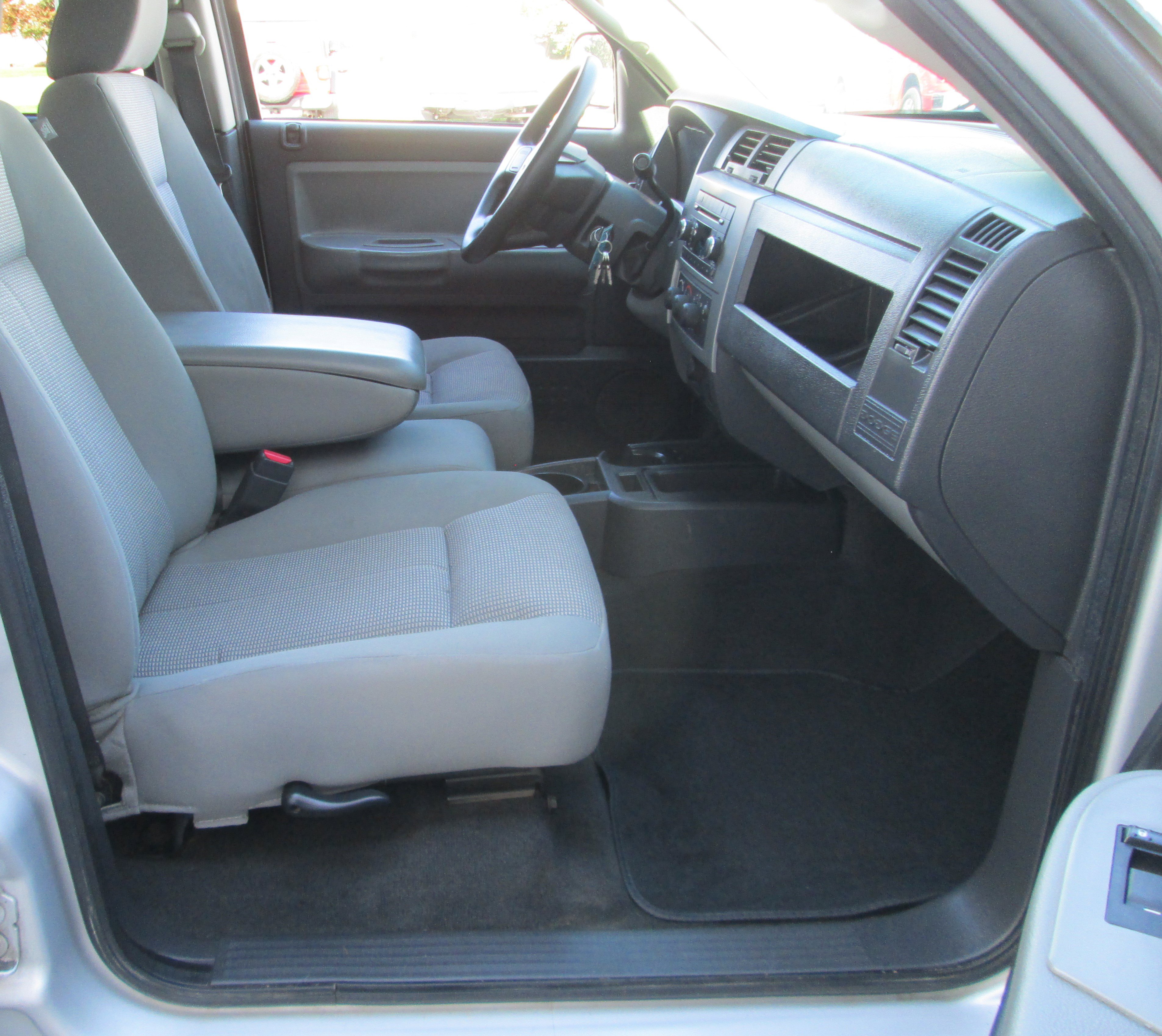 Used 2008 Dodge Dakota SLT w/ Trailer Tow Group AWD/4WD image 12