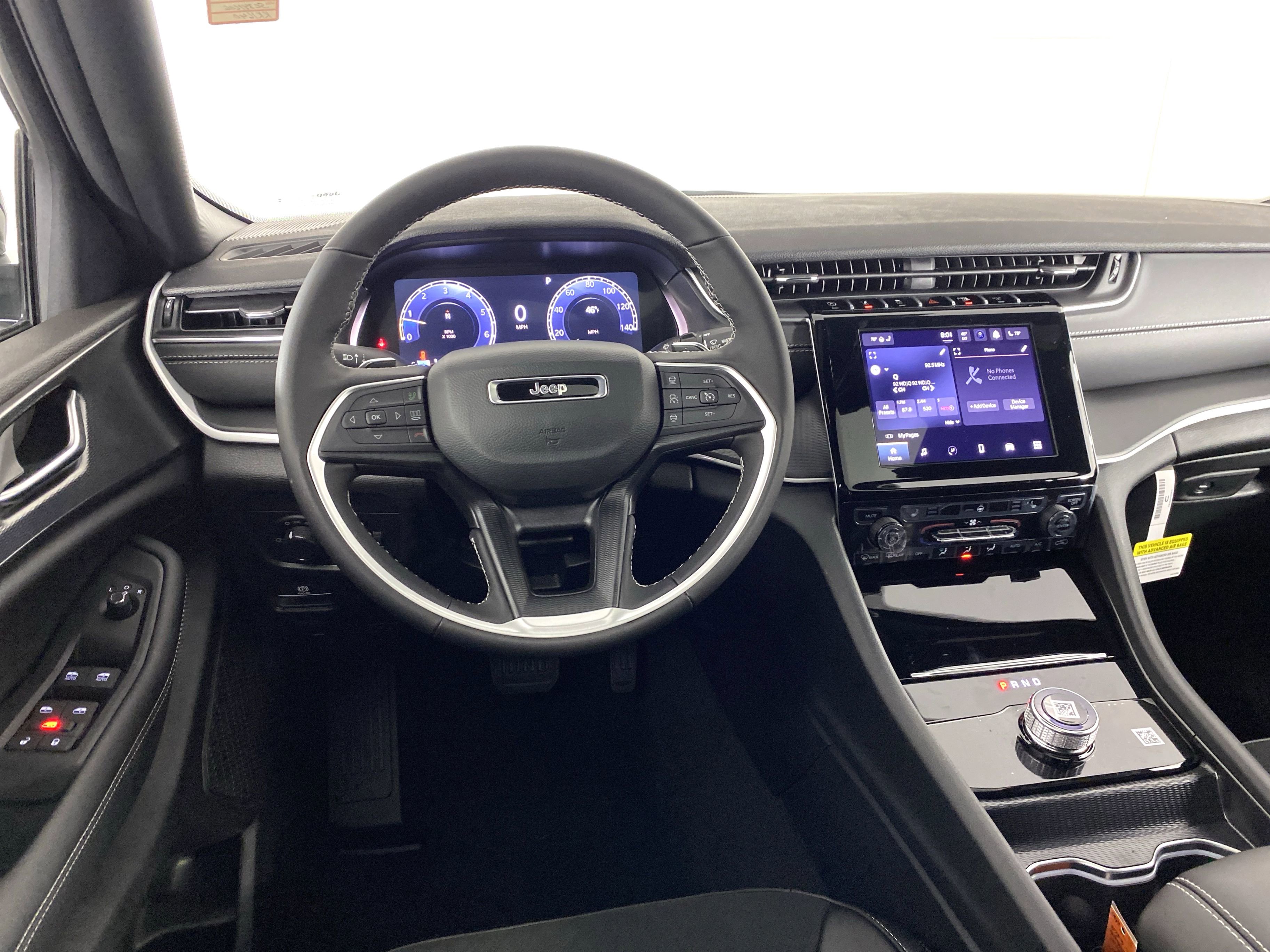 New 2025 Jeep Grand Cherokee Altitude image 18