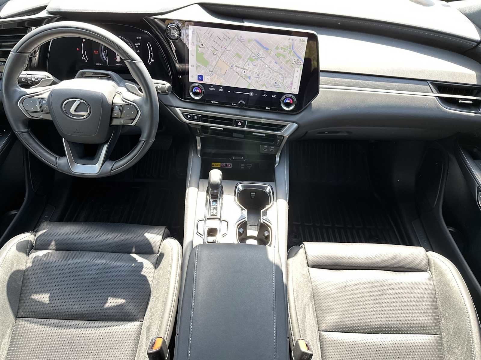 Used 2024 Lexus RX 350 FWD w/ Convenience Package image 13