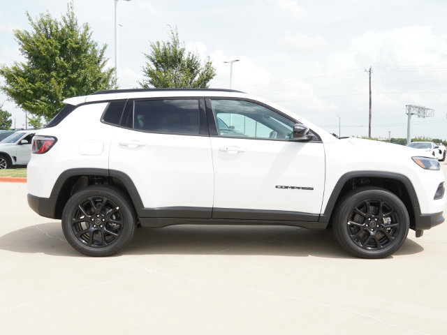 New 2026 Jeep Compass Latitude AWD/4WD image 11