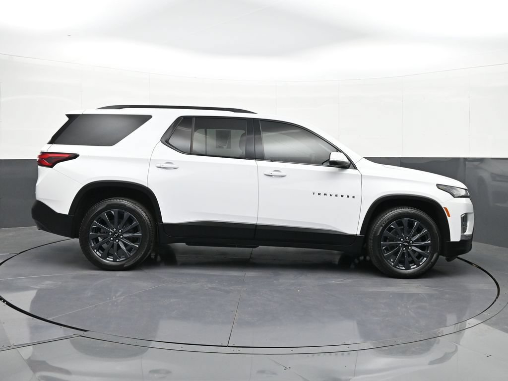 Used 2022 Chevrolet Traverse RS FWD image 6