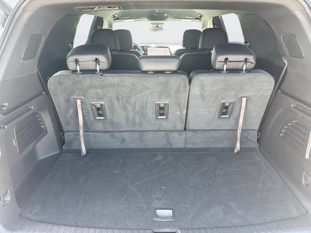 Used 2025 Chevrolet Traverse LT FWD image 25