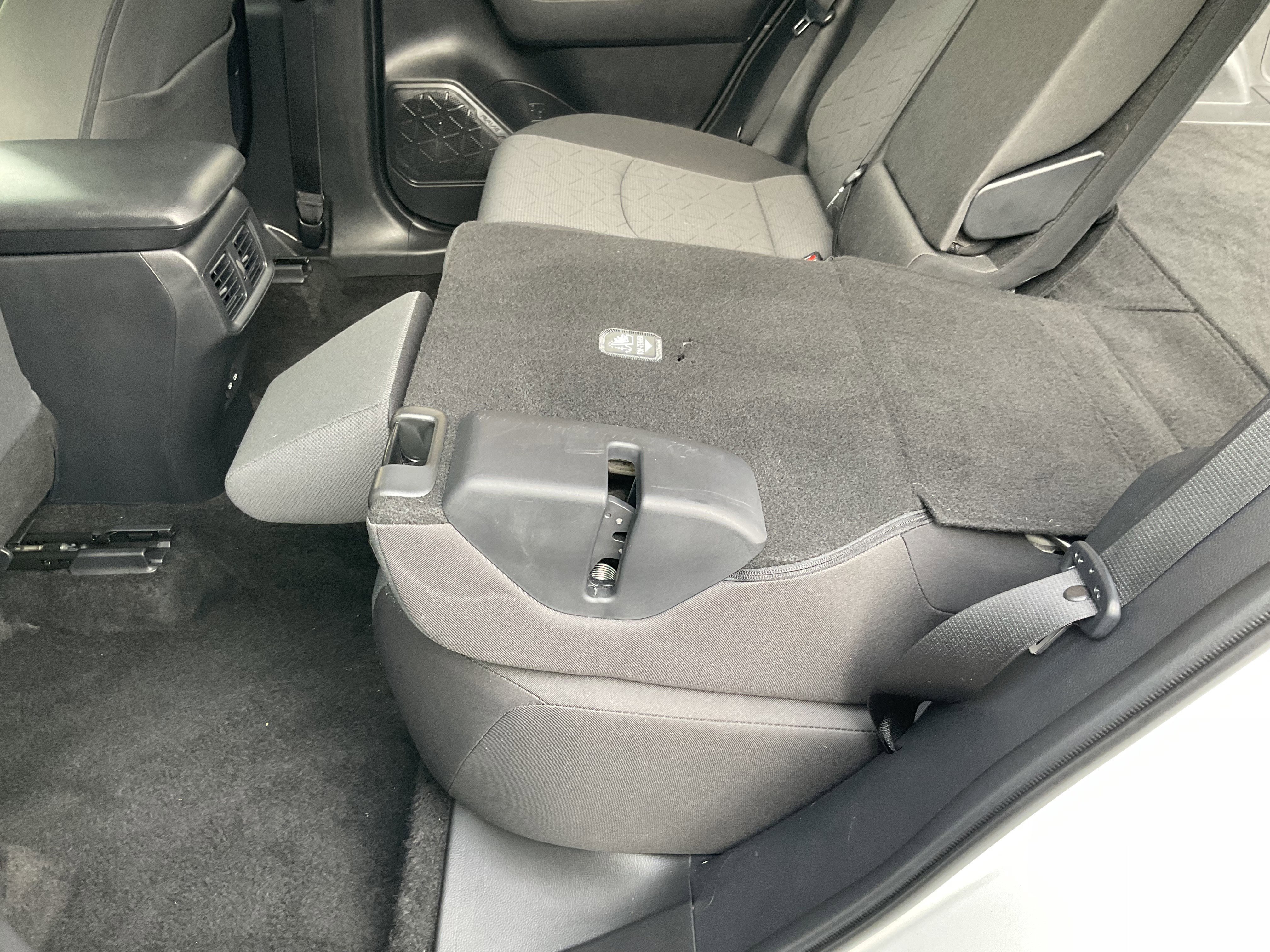 Used 2021 Toyota RAV4 XLE w/ XLE Grade Weather Package AWD/4WD image 37