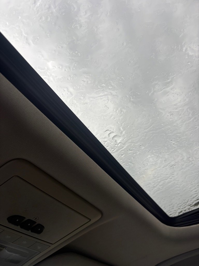 Used 2012 Chevrolet Captiva Sport LTZ AWD/4WD image 17