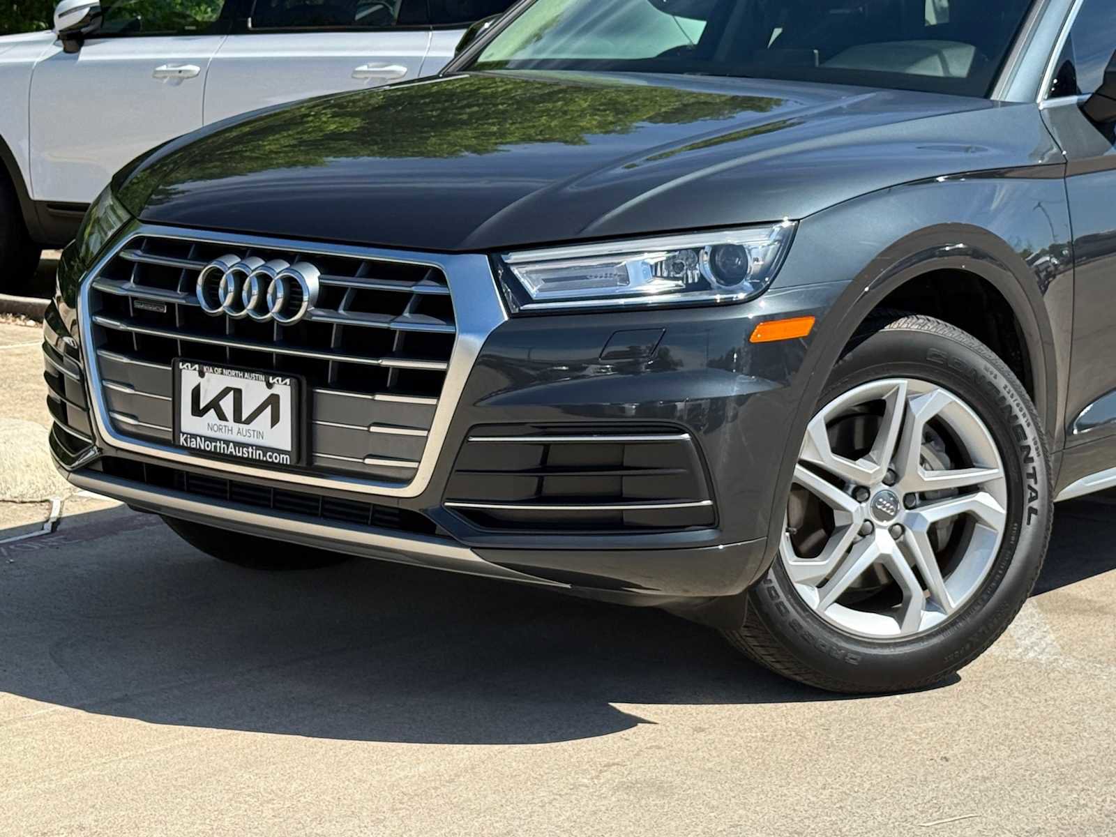 Used 2019 Audi Q5 2.0T Premium image 2