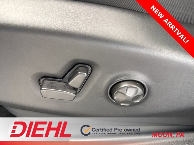 Used 2026 Chrysler Pacifica Limited w/ S Appearance Package image 25