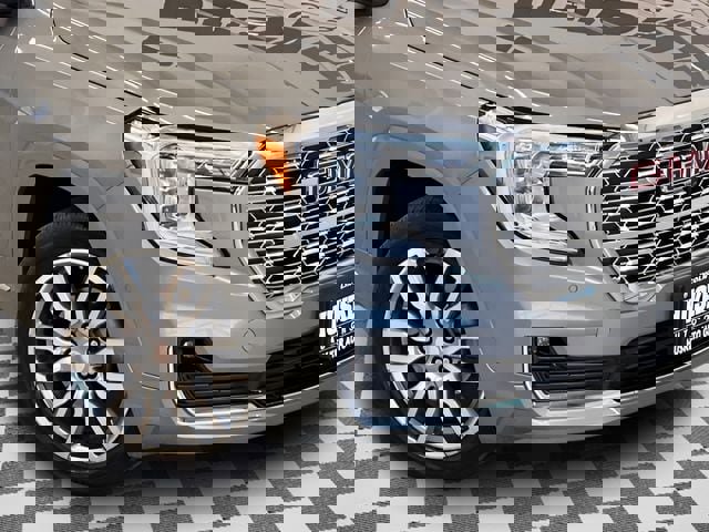 Used 2024 GMC Terrain Denali w/ Denali Premium Package image 34