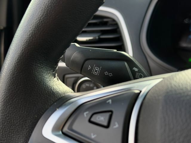 Used 2023 Ford Edge SEL w/ Convenience Package image 33