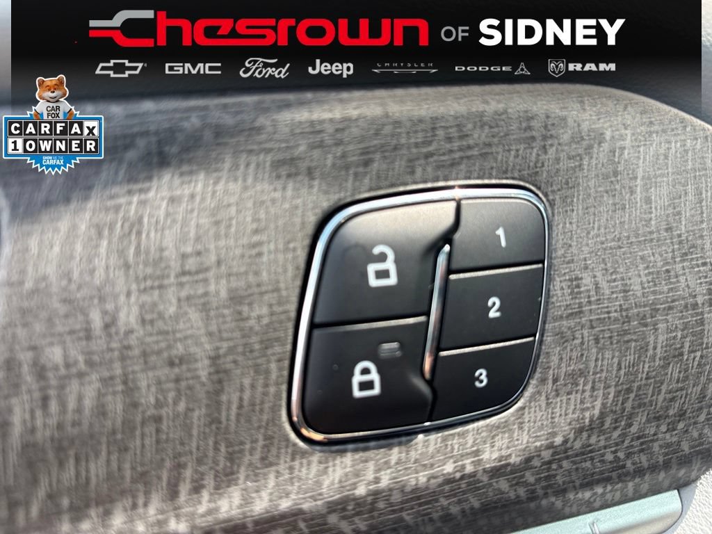 Used 2025 Ford Explorer Platinum w/ LUX Leather Package AWD/4WD image 18