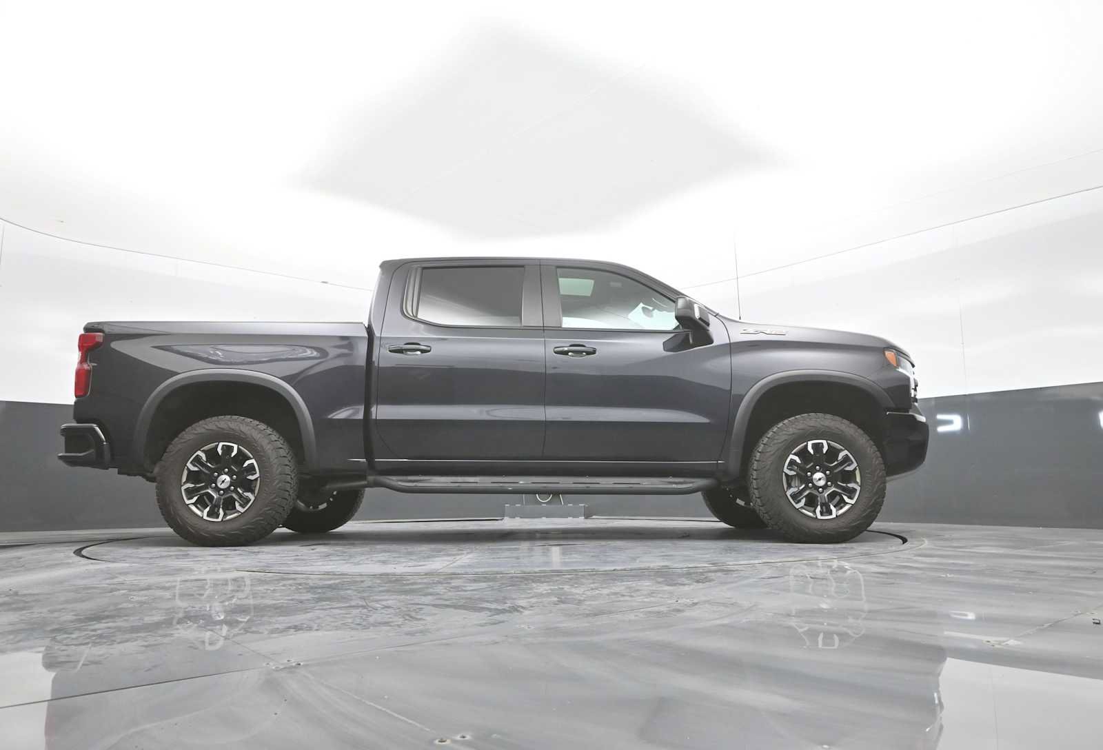Used 2022 Chevrolet Silverado 1500 ZR2 w/ Technology Package AWD/4WD image 49