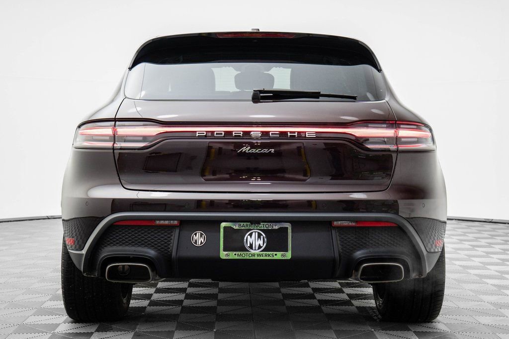 Certified 2023 Porsche Macan image 7