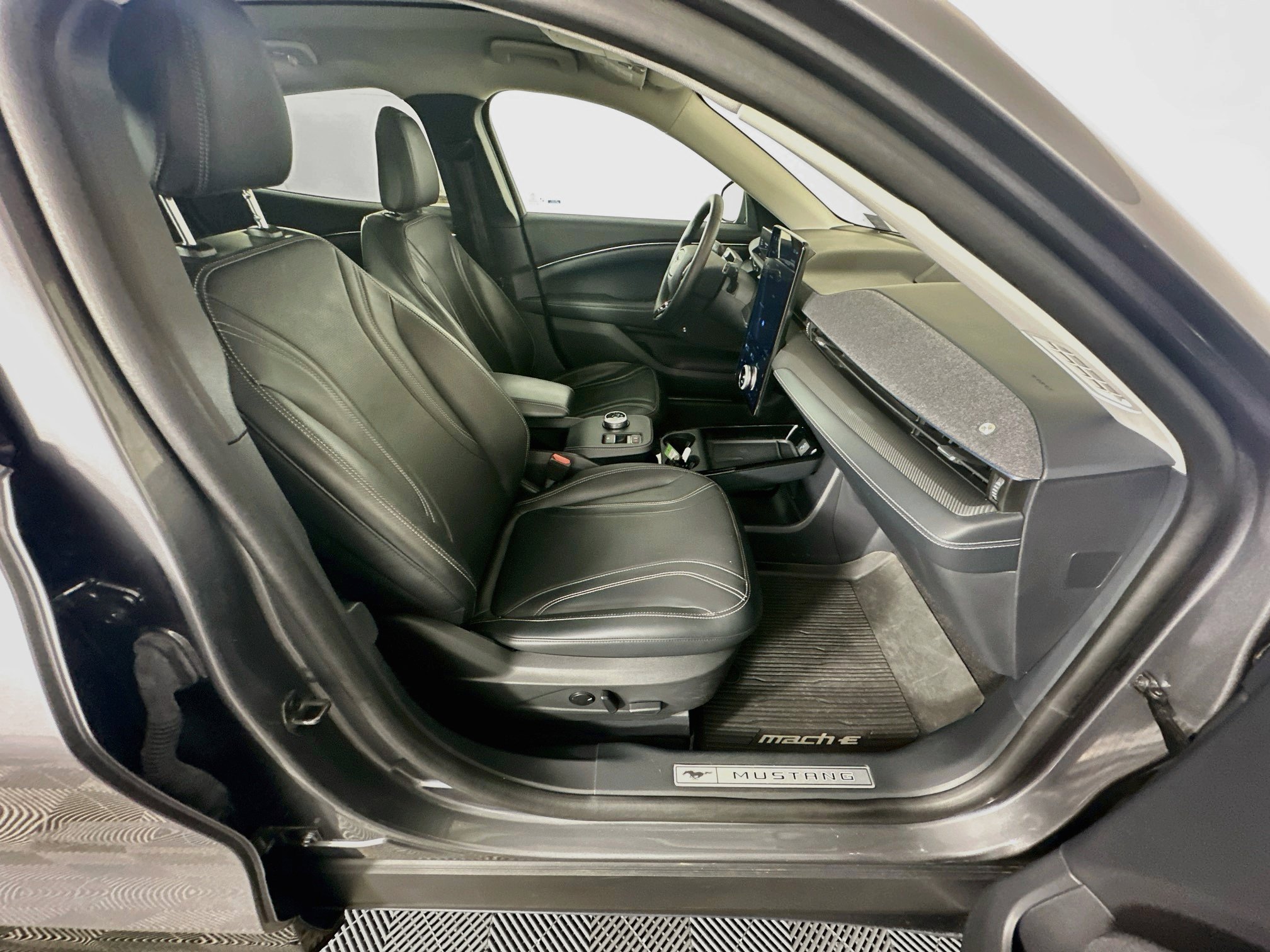 Used 2023 Ford Mustang Mach-E Premium RWD image 31
