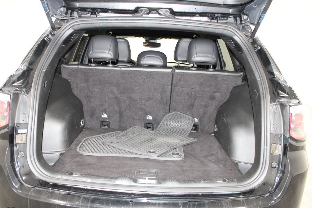 Used 2024 Jeep Compass Trailhawk AWD/4WD image 13
