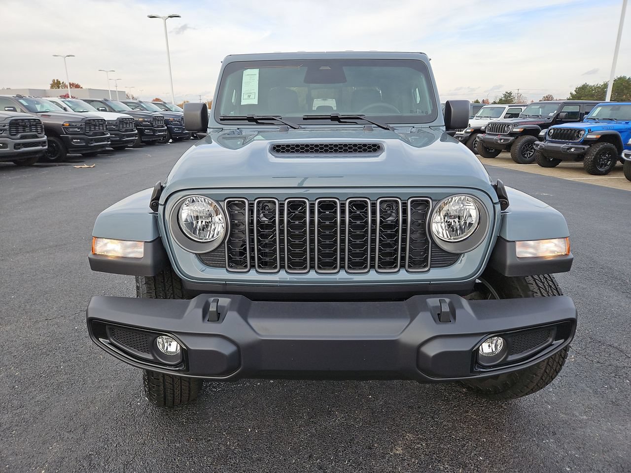 New 2026 Jeep Gladiator Sport AWD/4WD image 2