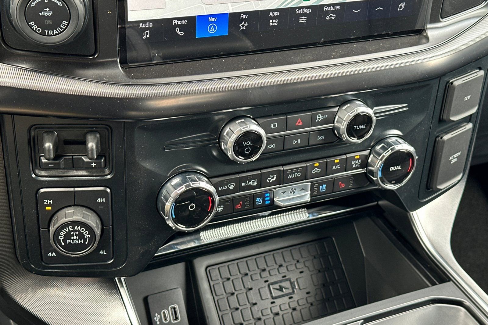 New 2026 Ford F150 Platinum w/ Equipment Group 702A High image 19