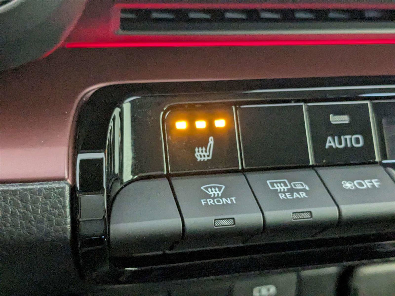 Used 2025 Toyota Prius Plug-In Hybrid image 22