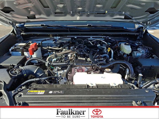 Used 2025 Toyota 4Runner SR5 AWD/4WD image 27