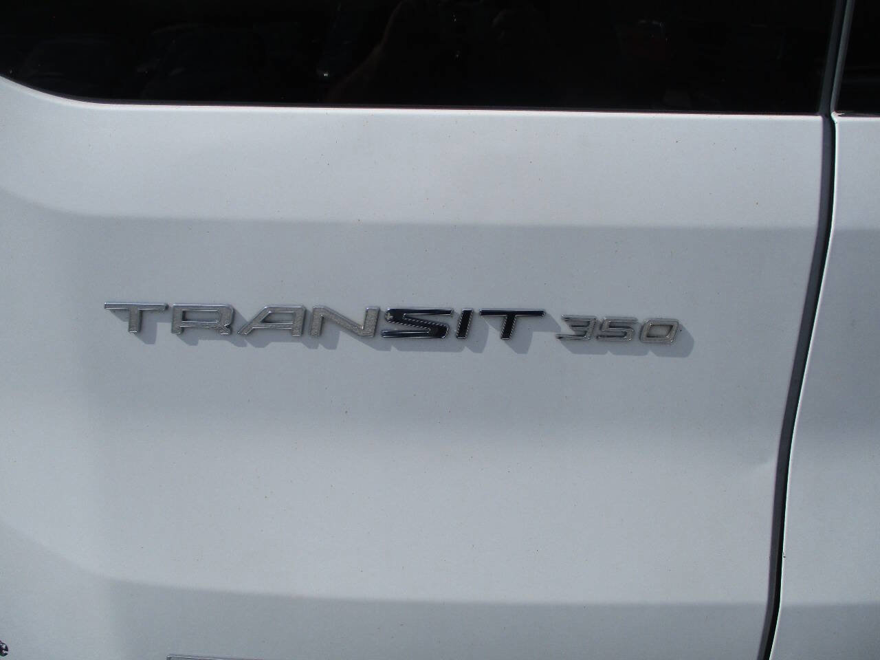Used 2016 Ford Transit 350 XLT RWD image 16