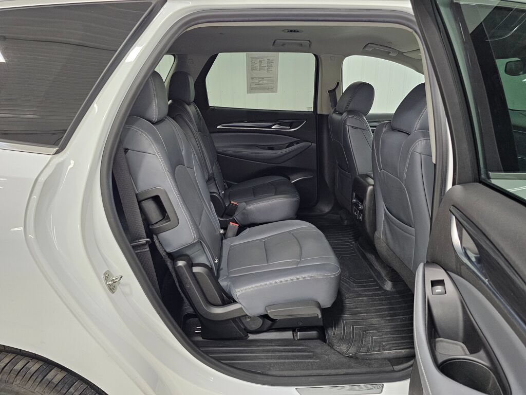 Used 2020 Buick Enclave Essence w/ Sound and Sites Package AWD/4WD image 19