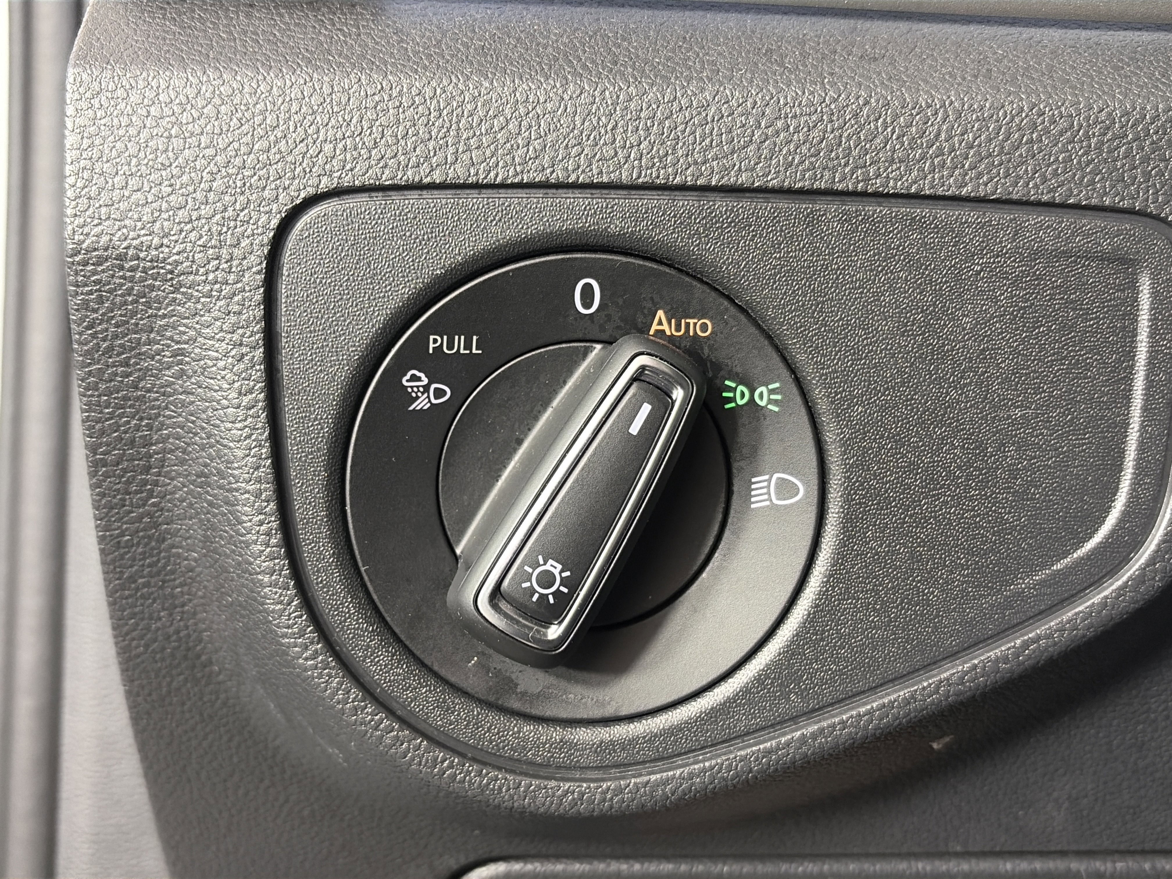 Used 2022 Volkswagen Atlas SEL image 36