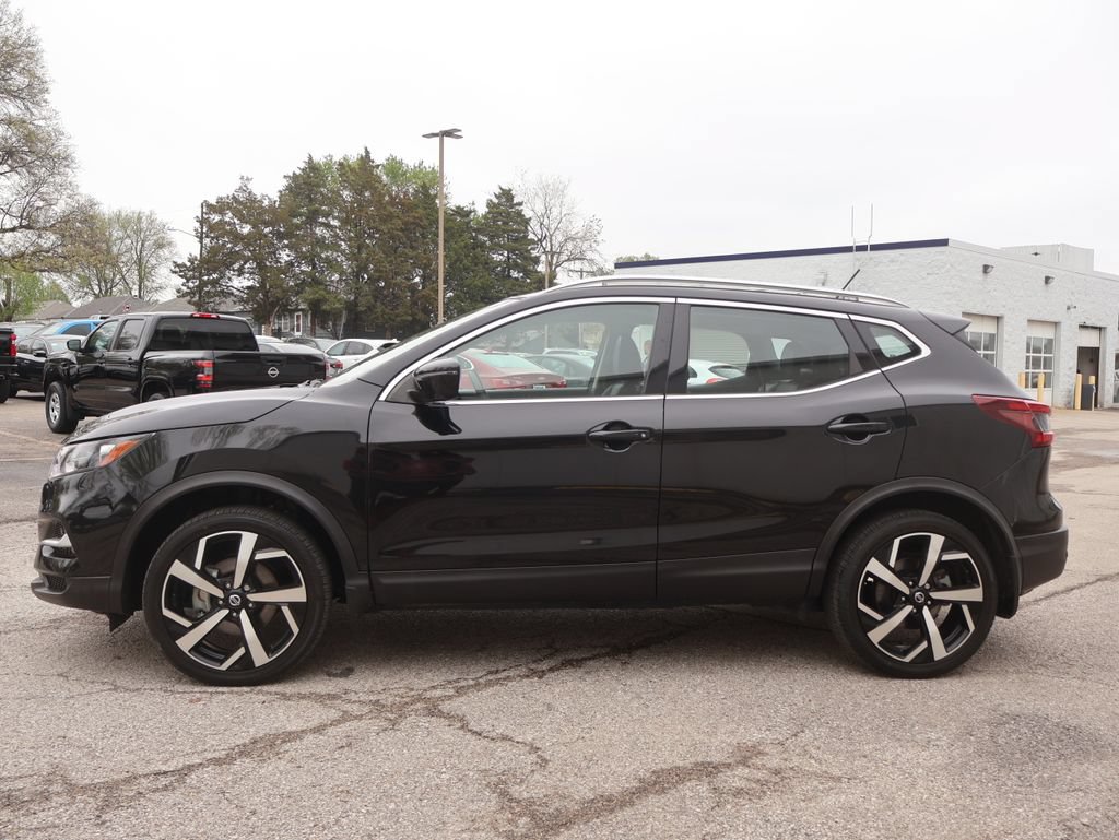 Used 2022 Nissan Rogue Sport SL AWD/4WD image 5