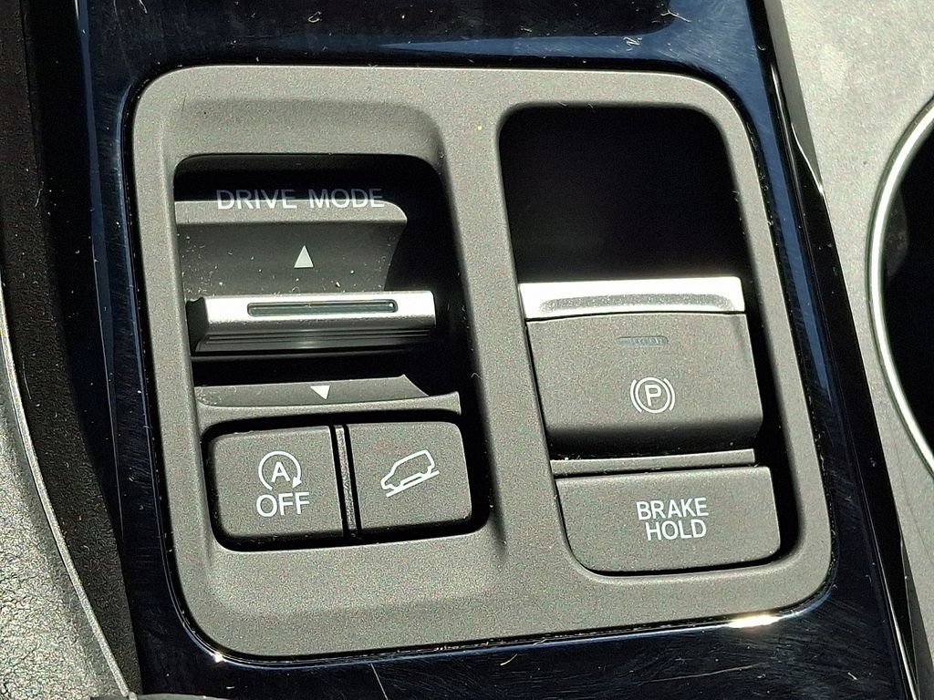 Used 2024 Honda Pilot Touring image 23