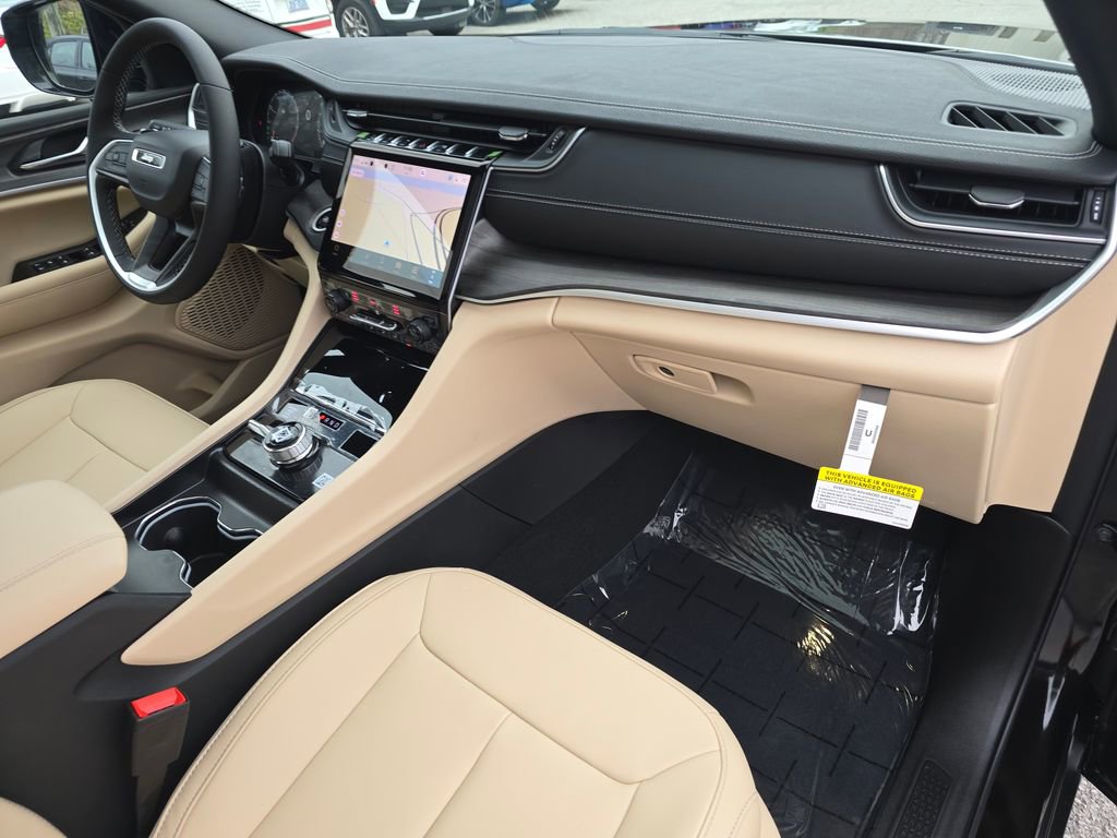 New 2025 Jeep Grand Cherokee Limited image 30