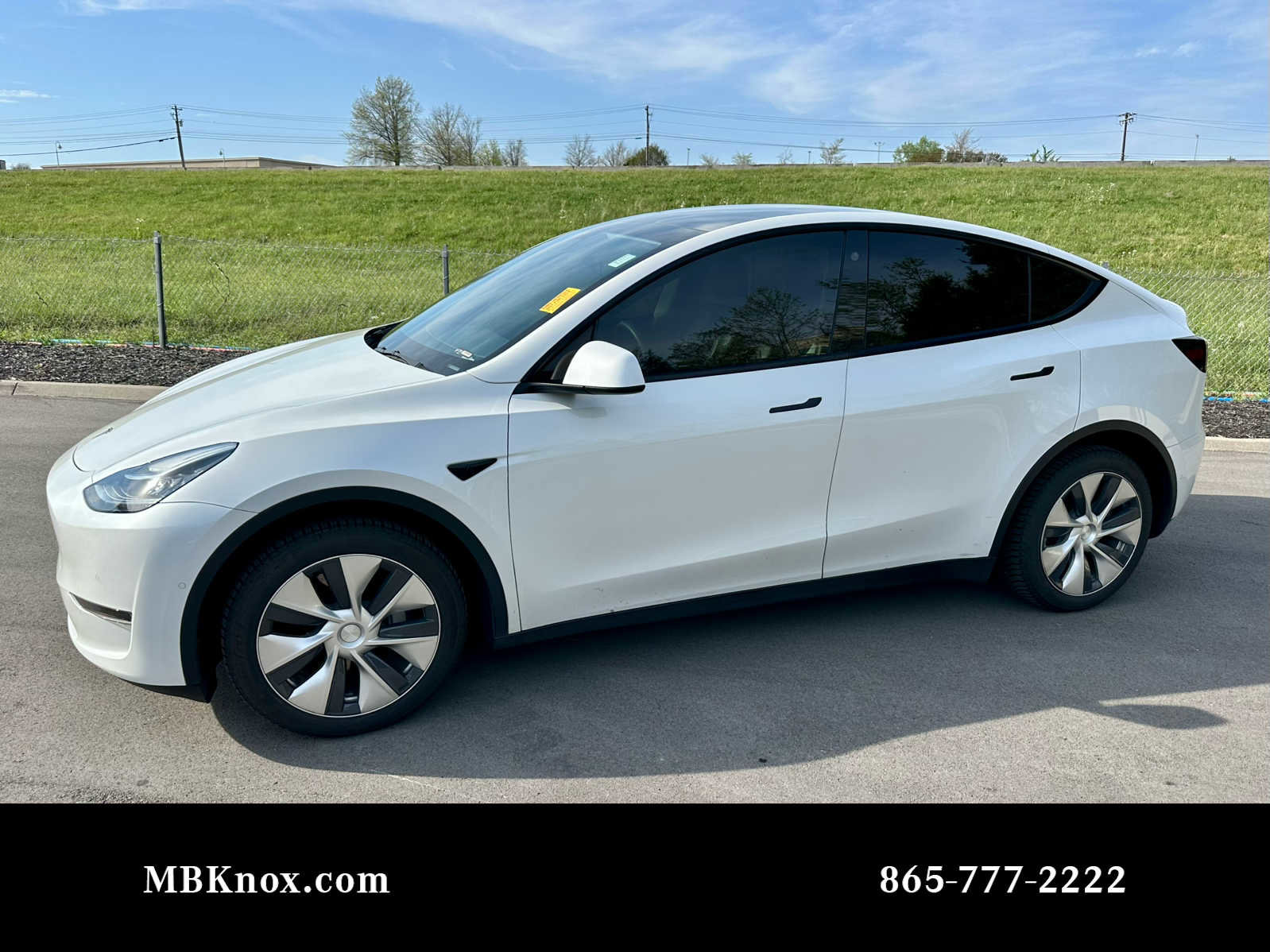 Used 2022 Tesla Model Y Long Range image 1